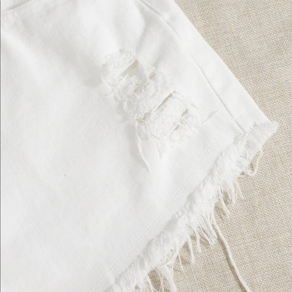White distressed shorts high waisted - Picture 5 of 5